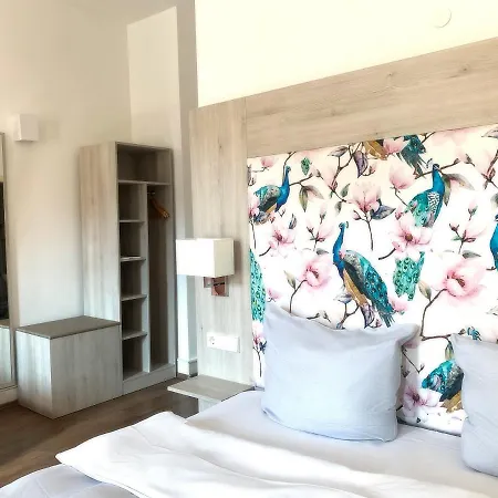 Cavaly Hotel *